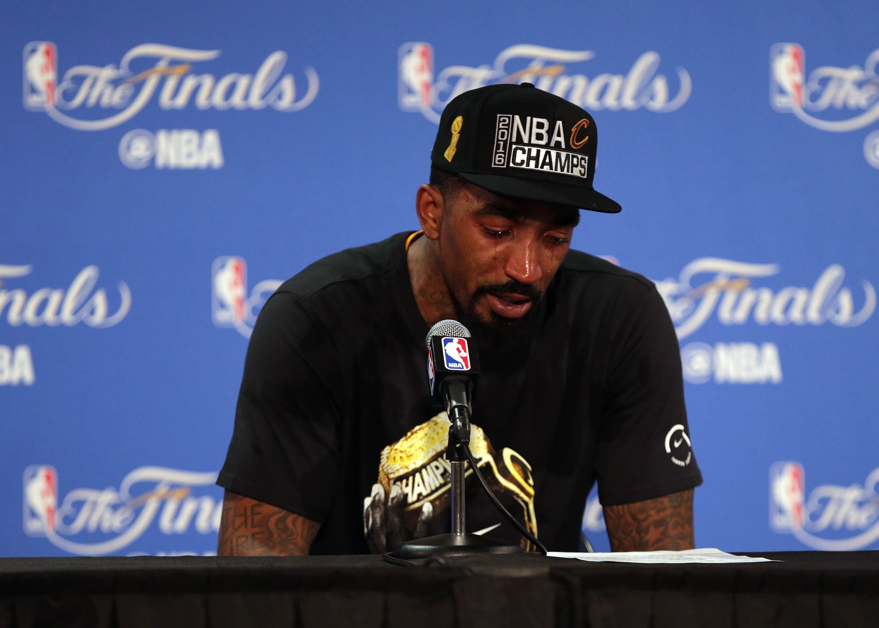 2016 cavs champs hat